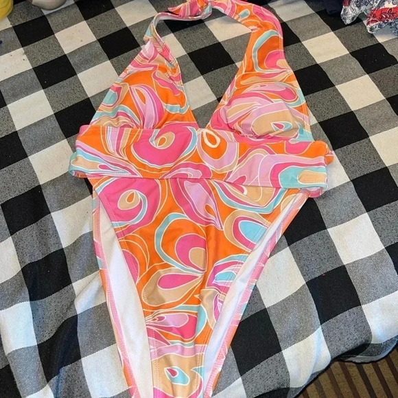 Swimsuit size Medium - Picture 1 of 4